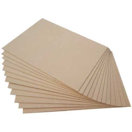 Es un proceso mediante el cual se utiliza un láser de alta potencia para cortar o grabar este material de forma precisa y detallada. El MDF es un material de madera compuesto que se caracteriza por su densidad uniforme y su superficie suave, lo que lo convierte en una opción popular para proyectos de carpintería, diseño y manualidades.