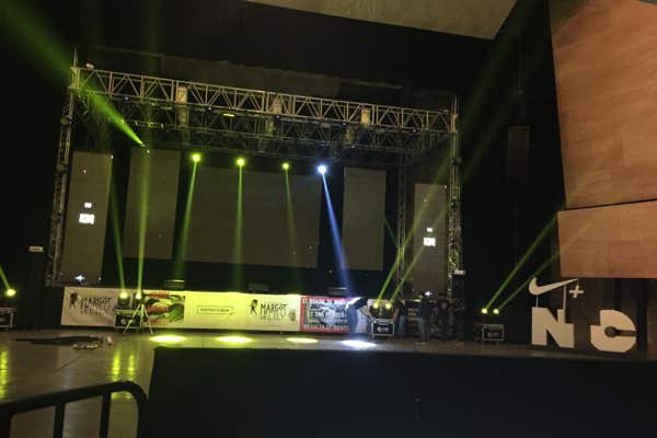 Renta de iluminación LED para eventos, Luces robóticas para eventos, Luces estroboscópicas y efectos especiales, Renta de reflectores para eventos, Iluminación arquitectónica para eventos, Renta de iluminación ambiental para eventos, Proveedores de luces inteligentes para espectáculos, Luces robóticas para eventos en CDMX, Luces estroboscópicas y efectos especiales en CDMX.