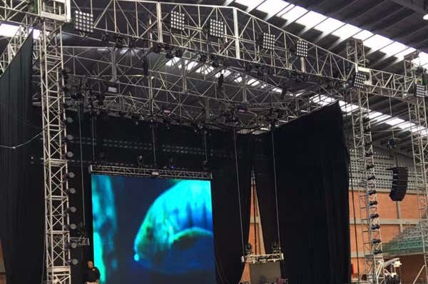 Renta de trusses en CDMX, Renta de estructuras MKS para eventos en CDMX, Proveedores de trusses y estructuras de aluminio CDMX, Renta de trusses modulares para eventos en CDMX, Montaje de estructuras MKS y trusses en CDMX.
