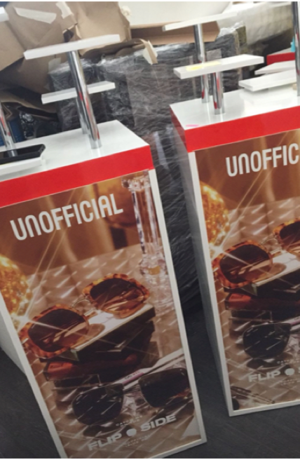 Fabricación de exhibidores custom en CDMX, Diseño y producción de exhibidores personalizados en Ciudad de México, Exhibidores a medida para retail y puntos de venta CDMX, Fabricantes de exhibidores de marca personalizados CDMX, Diseño de exhibidores para tiendas y eventos en CDMX.