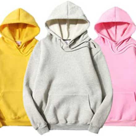proceso que utiliza calor y presión para transferir diseños sobre sudaderas, permitiendo la creación de prendas únicas y adaptadas a gustos o necesidades específicas. Este método es ideal para ropa personalizada con logotipos, nombres, imágenes o gráficos decorativos.El planchado de sudaderas personalizadas es una opción creativa y práctica para crear prendas únicas, ya sea para uso personal, promocional o comercial.