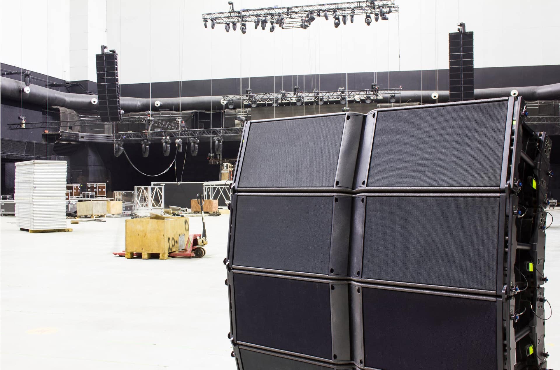 Renta de equipo de audio profesional en CDMX, Renta de speakers y amplificadores para eventos en CDMX, Renta de line array y consolas en CDMX, Renta de sistemas de audio y estructuras MKS en CDMX, Renta de sistemas line array para conciertos CDMX, Proveedores de subwoofers y speakers en CDMX, Renta de consolas de mezcla para eventos en CDMX, Renta de amplificadores para escenarios CDMX, Renta de estructuras MKS para audio y montaje en CDMX. 