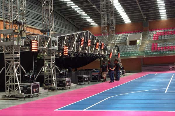 Renta de trusses de aluminio para escenarios CDMX, Estructuras MKS para montaje de eventos CDMX, Renta de trusses tipo cuadrado o triangular, Proveedores de trusses para iluminación y audio CDMX, Renta de estructuras MKS para expos y ferias, Renta de trusses para montaje de pantallas LED en CDMX.