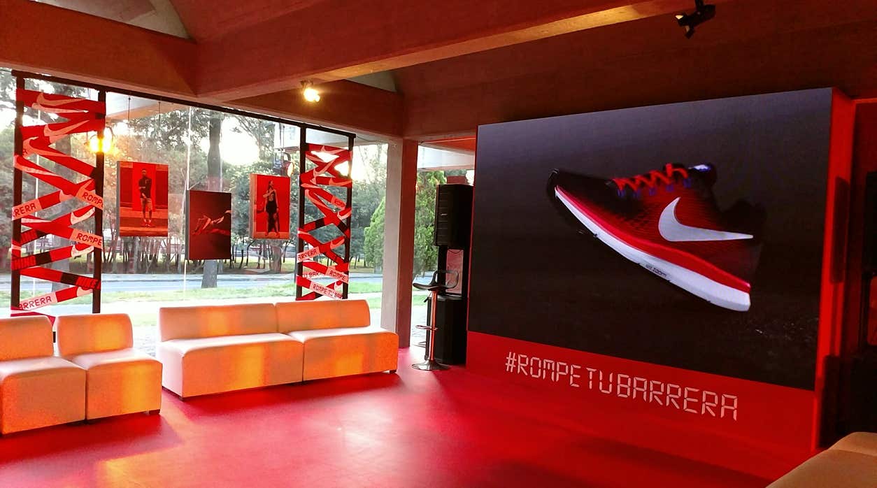 Empresas de implementaciones de marca en CDMX, Implementación de imagen de marca en Ciudad de México, Agencias de branding e implementaciones en CDMX, Servicios de activaciones e implementación de marca CDMX, Implementación de estrategias visuales de marca en CDMX, Implementaciones visuales de marca en CDMX, Empresas de branding e imagen corporativa CDMX, Agencias de marketing experiencial CDMX, Servicios de branding e implementación de imagen corporativa, Diseño y aplicación de imagen de marca CDMX, Implementación de imagen visual para retail y oficinas en CDMX.